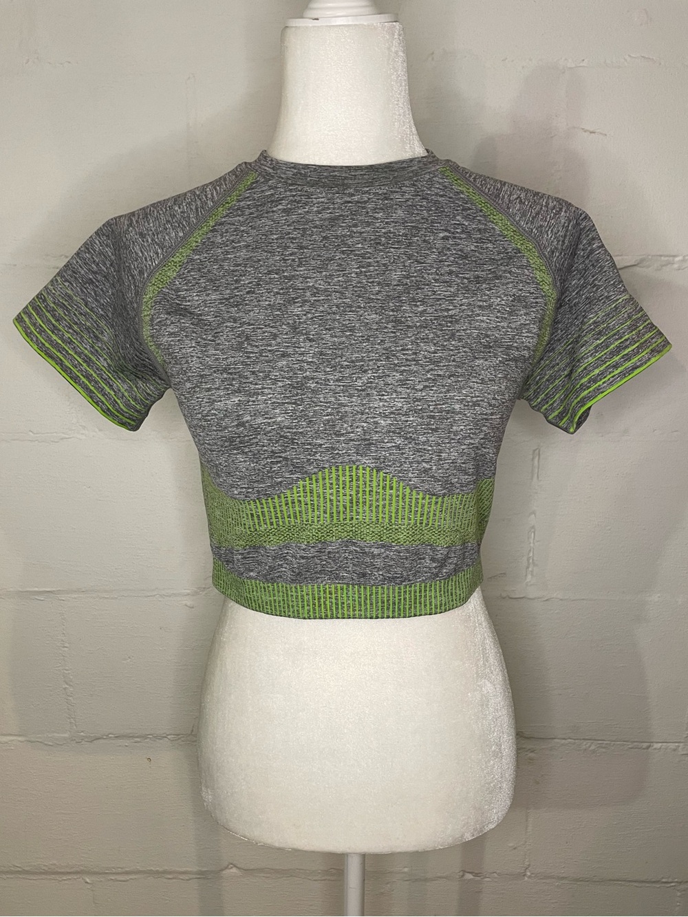 Gray and Lime Green Seamless Crop Top - Women's Athletic Tee